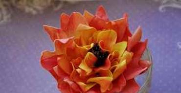 Неповторимые цветы из фоамирана: делаем шедевры сами